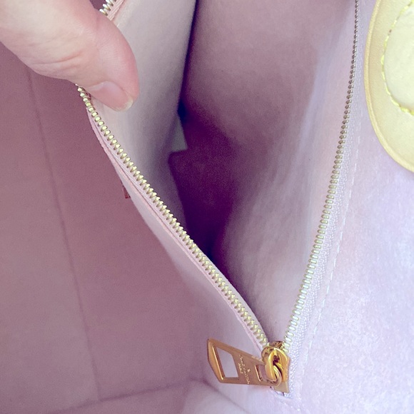 Authentic LOUIS VUITTON Damier Azur Propriano — NEARLY NEW CONDITION - Picture 12 of 13